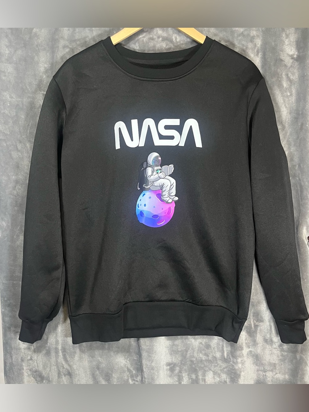 SHEIN Unisex Black NASA Logo Graphic Crewneck Pullover Fleece Sweatshirt L